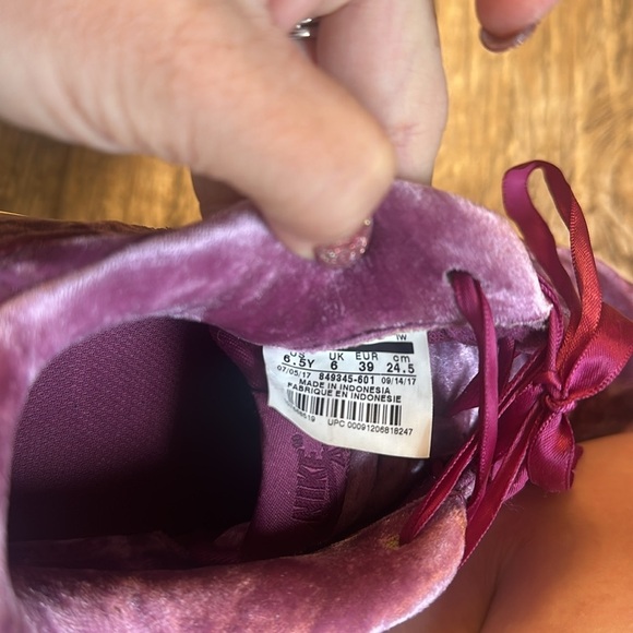 nike air force 1 LV8 Tea Berry BORDEAUX VELVET size 6.5 - Picture 5 of 7